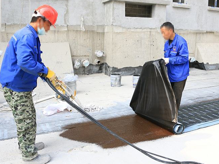自粘湿铺防水卷材