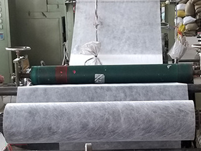 TPO带自粘层防水卷材