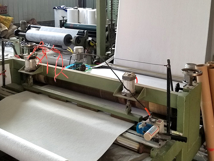 TPO带自粘层防水卷材